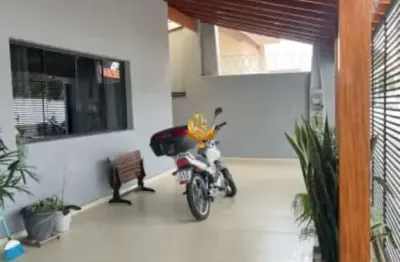 Imperdível oportunidade! casa à venda no centro de taubaté-sp, 3 quartos, 1 sala, 4 banheiros, 3 vagas de garagem, 220m² de área.