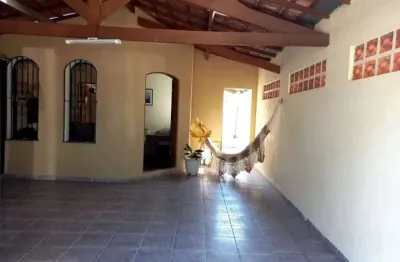 Imperdível residência de 2 quartos no jardim ana rosa - taubaté-sp: 1 suíte, sala, 2 banheiros, 2 vagas. área de 125m².