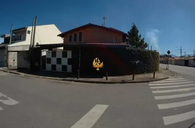 Imperdível: Casa à venda em Taubaté-SP, Loteamento Vila Olímpia! 3 quartos, 1 suíte, 3 salas, 4 banheiros, 5 vagas, 250m².