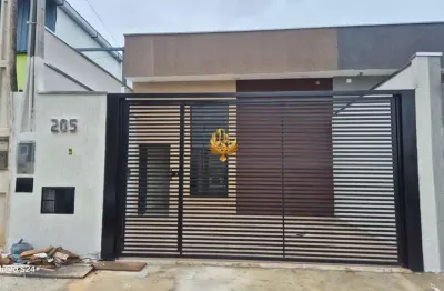 Imperdível oportunidade de adquirir casa de 3 quartos com suíte no bairro Piracangaguá, Taubaté-SP!