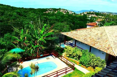 À venda pousada em funcionamento + casa vista ao mar + terreno livre com rgi no coração de búzios, rj