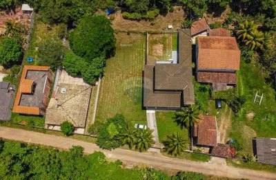 Oportunidade: ampla casa à venda a 100 metros do mar em Búzios/RJ