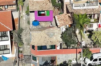 À venda uma kitnet um monoambiente e uma suíte em geriba em búzios