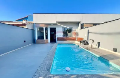 À venda linda casa linear com piscina e porteira fechada em búzios- pronta para morar ou investir!