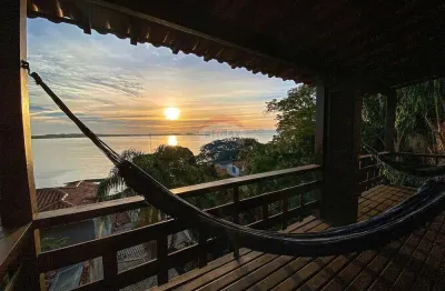 À venda: casa com vista para o mar e pé na areia em manguinhos – búzios/rj