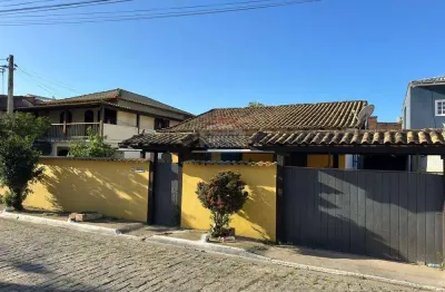 À venda casa independente linear em búzios em frente a praça do inef | rasa