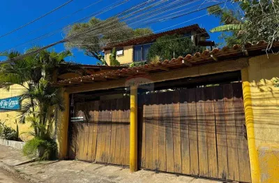 À venda ampla casa com área gourmet e duas residências independentes em José Gonçalves, Armação dos Búzios