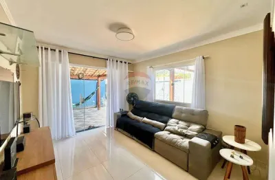 Casa à venda em Búzios, a 400 metros da Praia de Tucuns — conforto, lazer e localização privilegiada