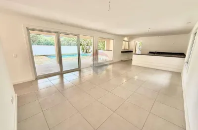 À venda - casa nova a 200 m da praia - marina - armação dos búzios