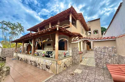 À venda: casa com 5 quartos, piscina e vista para a lagoa no condomínio parque andrea – araruama/rj por r$ 350.000