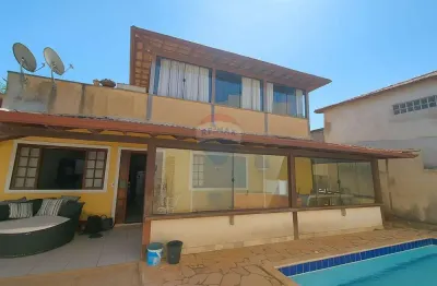 À venda: casa com 4 quartos, piscina e jacuzzi na vila verde, conforto e sofisticação em búzios!