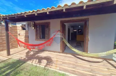 À venda: casa aconchegante em condomínio, próxima à beira-mar em unamar