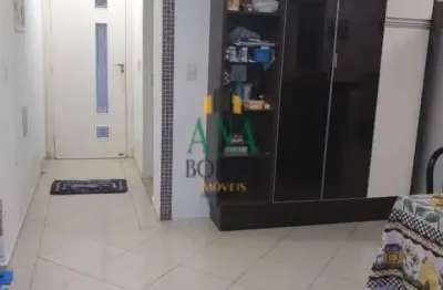 Belíssima a venda no condominio residencial village da serra
