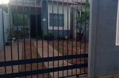 Casa usada para venda em várzea grande, parque del rei, 2 dormitórios, 1 banheiro, 2 vagas