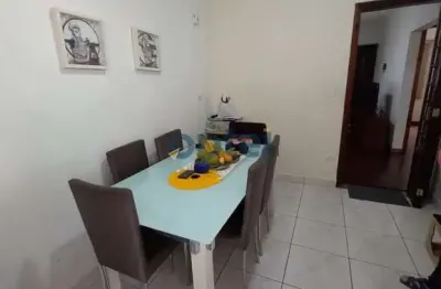 Casa no jardim hollyood  - sbc , com 02 dormitórios , suite, quarto de empregada com wc, 2 vagas.