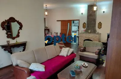 Excelente casa com 309,99 m², 5 dormitórios, sendo 3 suites, Jardim Maria Adelaide, São Bernardo do Campo