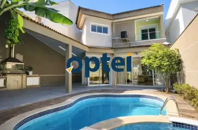 Casa de alto padrão 3 suítes, 4 vagas e piscina à venda no condomínio forest hills no bairro anchieta