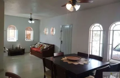 Casa de 03 dormitórios sendo 01 suíte no perequê-açu em ubatuba