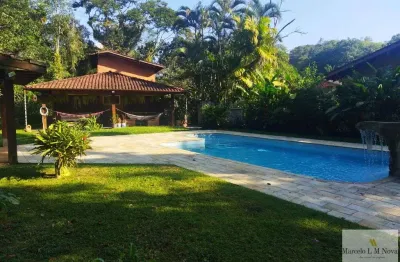 Casa a venda em condomínio com piscina na praia dura em ubatuba