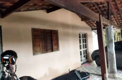 Casa a venda de 03 quartos sendo 02 suítes no pq dos ministérios em ubatuba