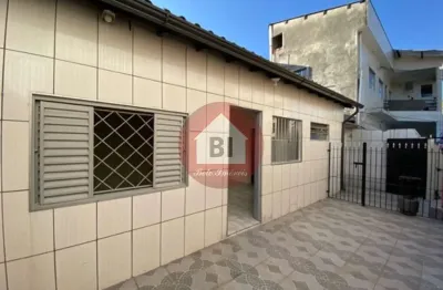 Casa térrea 01 dormitório, próximo ao metrô - aluguel r$ 1450/mês sem custos  com a garantia - vila guilhermina - são paulo/sp - 50 metros quadrados.