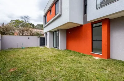 Lindo sobrado com terraço em condomínio próximo ao bosque do alemão