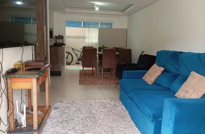 Sobrado em condomínio com 3 quartos bem localizado no pilarzinho.
