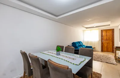 Sobrado em condomínio com 3 quartos bem localizado no pilarzinho.