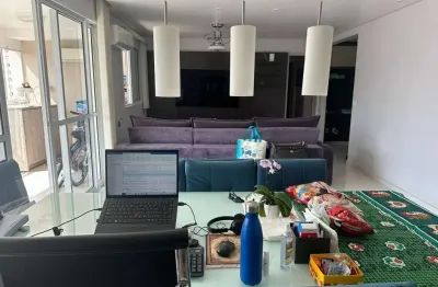 Confortável apartamento tipo para venda em jardim consórcio com 3 quartos, sendo 3 suítes, 140m²