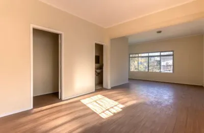 Agradável casa tipo para venda em planalto paulista com 3 quartos, sendo 1 suíte, 180m²