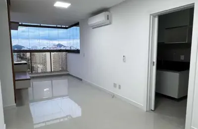 Confortável apartamento tipo para venda em itapuã com 2 quartos, sendo 1 suíte, 72m²