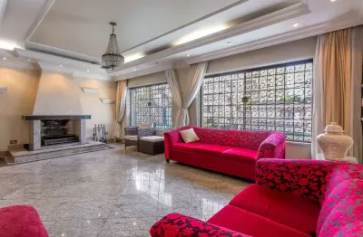 Excelente casa tipo para venda em jardim brasil (zona sul) com 4 quartos, sendo 2 suítes, 360m²