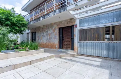 Confortável casa tipo para venda em vila marari com 3 quartos, sendo 1 suíte, 260m²