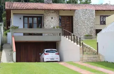 Casa com 380,5m² 5 quartos, à venda, no bairro uberaba em curitiba