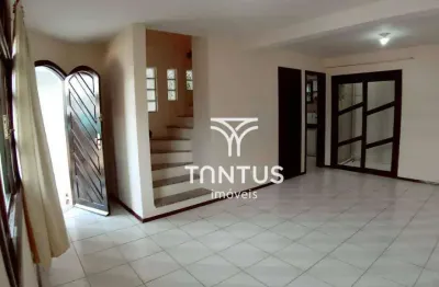 Sobrado com 3 dormitórios para alugar, 156 m² por R$ 3.800,00/mês - Capão Raso - Curitiba/PR