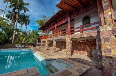 Casa estilo colonial com 4 suites, área gourmet + piscina no bairro aleixo por r$ 1.850.000,00