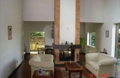 Casa térrea à venda com 4 quartos, sendo 2 suítes,  em real parque, são paulo - sp