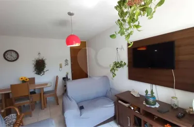 Apartamento à venda com 3 quartos no condomínio Primavera, São Paulo - SP