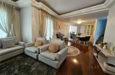 Casa  à venda com 3 quartos, sendo 2 suítes,  no condomínio vila borghese, são paulo - sp