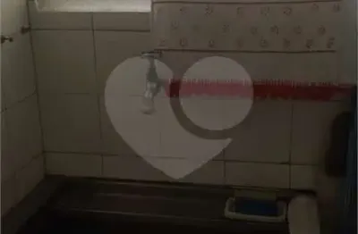 Apartamento à venda com 2 quartos no condomínio carla, são paulo - sp