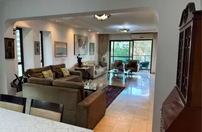 Apartamento à venda ou para alugar com 3 quartos, sendo 3 suítes,  no condomínio Villa Reale, São Paulo - SP