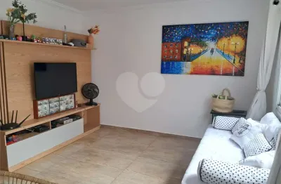 Casa  à venda com 4 quartos, sendo 1 suíte,  no condomínio Villas IV, São Paulo - SP