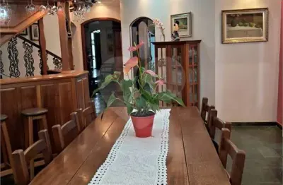 Sobrado à venda com 4 quartos, sendo 2 suítes,  em morumbi, são paulo - sp