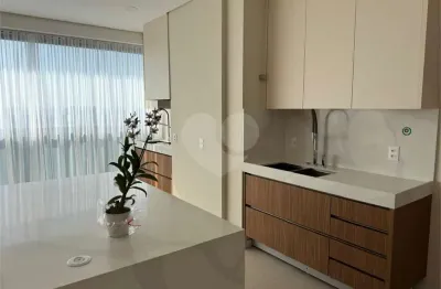 Apartamento à venda com 2 quartos, sendo 2 suítes,  no condomínio Parque Global, São Paulo - SP