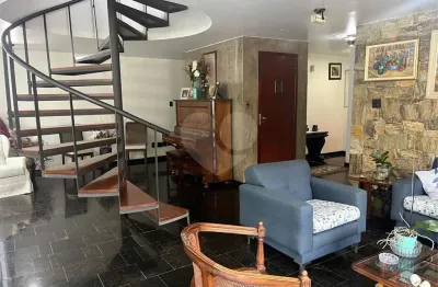 Casa  à venda com 4 quartos, sendo 3 suítes,  no condomínio vitória régia, são paulo - sp