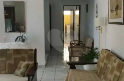 Sobrado à venda ou para alugar com 3 quartos, sendo 1 suíte,  em jaguaré, são paulo - sp