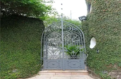 Apartamento à venda ou para alugar com 3 quartos, sendo 3 suítes,  no condomínio Edifício Casalanca, São Paulo - SP