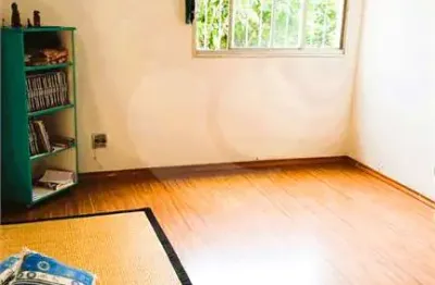 Apartamento à venda com 2 quartos no condomínio edifício morada villa verde, são paulo - sp