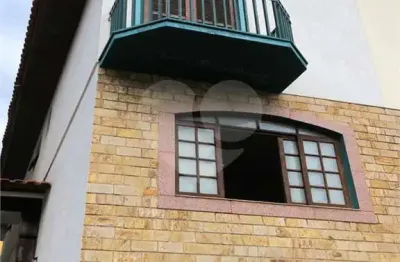 Casa à venda com 3 quartos, sendo 3 suítes,  em Vila Sônia, São Paulo, SP