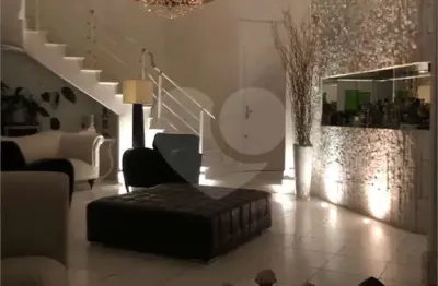 Cobertura à venda com 2 quartos, sendo 2 suítes,  no condomínio ever green, são paulo - sp